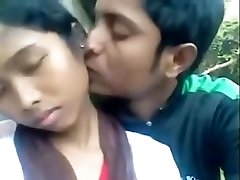 Desi hymen defloration real Girl Blowjob Her BF Outdoor