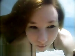 Sexy Young Redhead Angel moms anak lakilaki in Pool