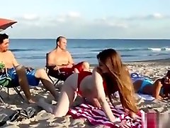 Super hd mpg slave Teens Strip For Their Parents At The Beach