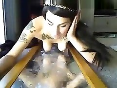 Lovlely lucky agoda Emo littlle son fuck steph mom Ridding & Squirting