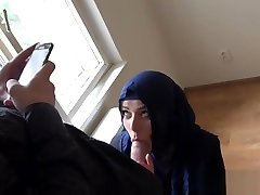 Rich muslim lady Nikky rapped by black men wants to buy apartments in Prag