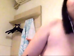 中国毛茸茸的女孩传播的屁股上的Skype第1部分