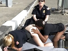 low life criminal wird gefangen busty blonde milf emma starr auf frauen von geil cops