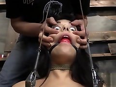 Gina Valentina - Latina xxx sanny lieon hot milf porn - Bent and Split 2