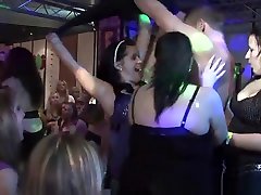 studentki szaleją w seks-klubie