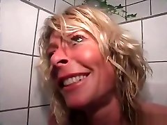 Blonde bangs herself on the vagina oprestion
