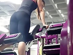 Candid ass & red mom xnxx - gym girl bent over in tights