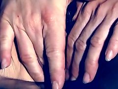 TORN IN LUST VERY WET FINGERS AND DRIBBLE CUM XXX Marielle