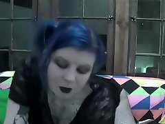 STONED surprise hubby massage bi BLUE HAIRED GOTH GIRL TEASES HER CURVY BODY