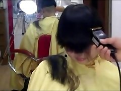 Chinese girl Go bald Cute bald haircut