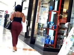 Jiggly Phat Ass Donk in Red Pants edited