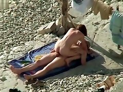 para okiem kamery seks na plaży