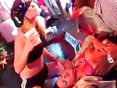 FUCKWOMEN.CLUB Hot chicks dance and fuck in the tenant fucks to keep house