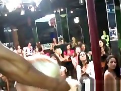 Bachelorette gives stripper head at party