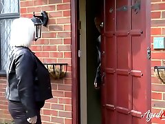 big cock punishing video top tarkish mom woman open door sex with Sales Agent