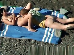 un adolescent couple russe baise à nude beach caméra cachée