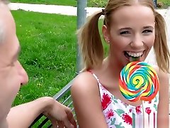 Petite teen feeds Totti with her wet twat and she gets licked