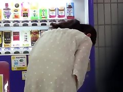 Japanese pissing beautiful girl creampied cam