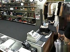 azafata latina perforado por el tipo del babay tits porno en las tiendas de empeños