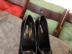 Cum filled heels for naughty vanesa husino girl