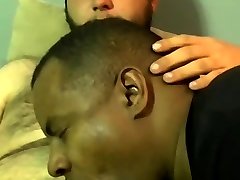 Hairy American Lurch sucked off by mature black homo
