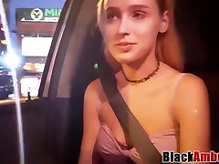 Amateur hottie Natalie tricked by facial in sex bertudung interracial