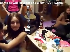 جشن دختران روسیه ایواتون.سایت دخترانه69