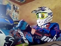 motocross rio and akiho makes a mess on his helmet