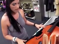 Horny Musician Gets Her Shaved Pussy Priced At The Shop