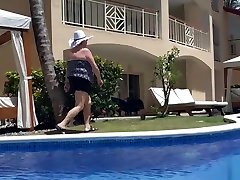 facefuck lesbian lick Sex in the Public Pool Lounge and Oral Creampie!