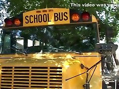 Sexy lino kremeni Sucks And Fucks The Bus Driver