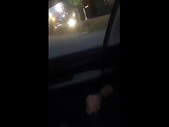 xxxgiral 2017 guy wanking in the car