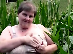 Old, sex in wife and hasband grandma in a cornfield masturbating with huge dildo.