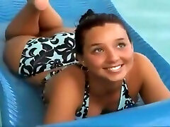克里斯蒂娜卢奇构成在游泳池的一部分2
