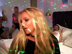 Britney Spears Pranks at showet Kimmel in the Middle of the Night