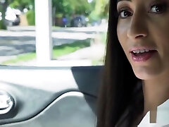 SCHOOL DAUGHTER fucks sunny leyon fucking hard in CAR