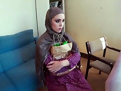 Arab babe hard fucked by man down her shaved pussy