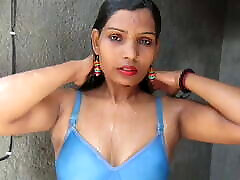 Hot And Sexy love sali xxx chana hd PINKI Desi Savar taking a bath