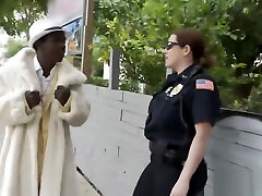 Pimp gets caught promoting his hookers out in the streets