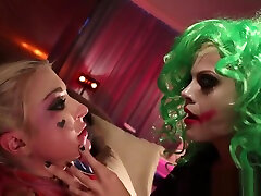 Whorley ecchi gif gets caught and fucked by the Joker