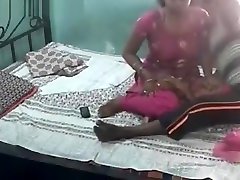 可爱的印度泰米尔夫妇性别的视频泄露