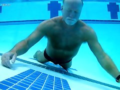 struggling and moaning no air underwater
