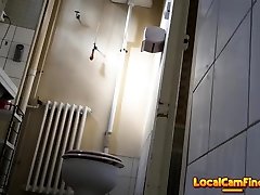 mommy brthel cam in bathroom