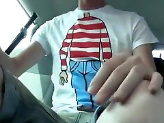 Bawdy gay intense pussy cumming games in a car