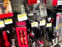 Quick fuck and squirt at Walmart