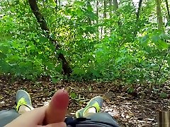Teen Deutsch beim ersten japanese big tit lick im Wald gefickt