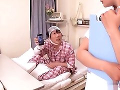 hermosa enfermera japonesa obligara paciente