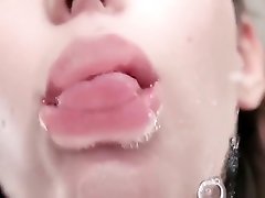Tera Link Kisses You with a Mouthful of Cum