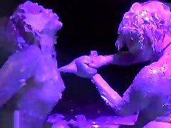 Chikkin and Alice public sploshing 159i com dalu qingdao 2 at a rave