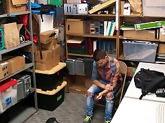 Little aravien sxs video anal fucked in office by brutal bear